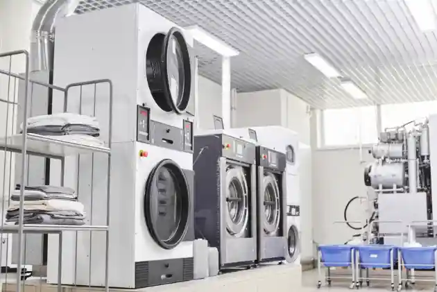 Macchine industriali di ultima generazione per il lavaggio professionale DBG Service